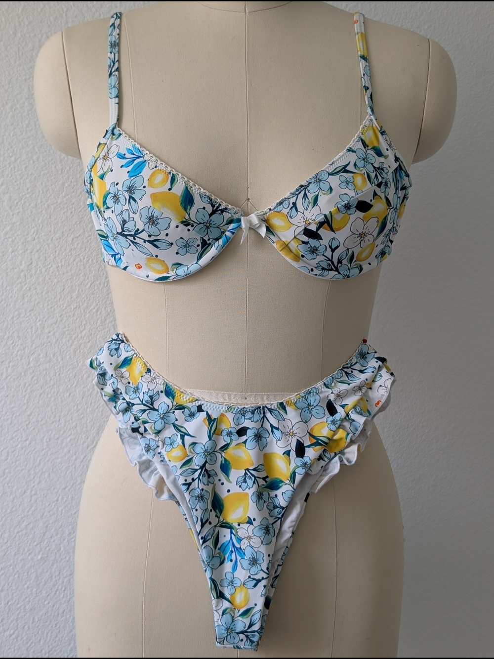 Blackbough Limoncello Underwire Bikini Top - White/Yellow/Blue